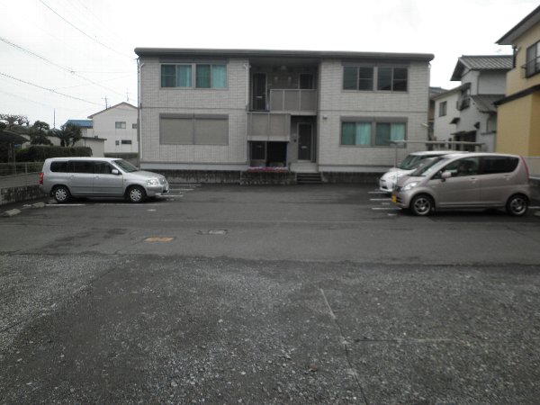 22/23 駐車場