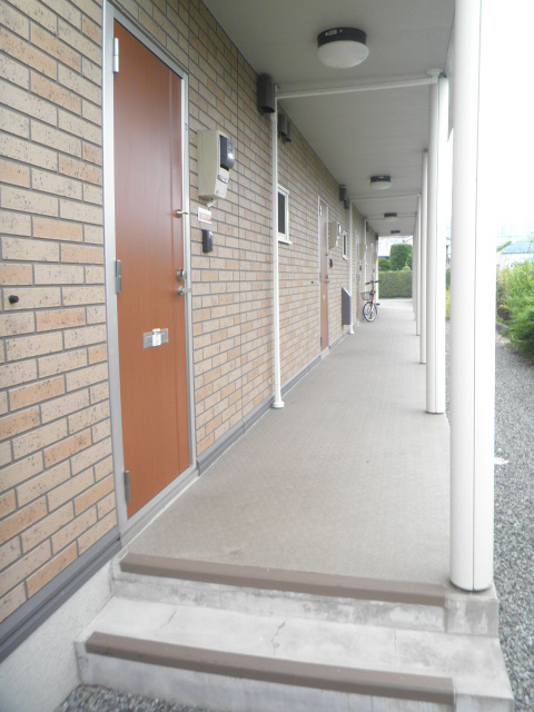 21/26 エントランス