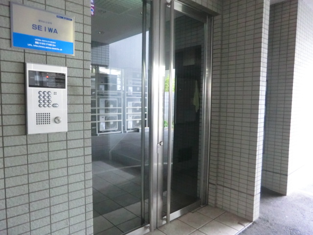 14/19 エントランス