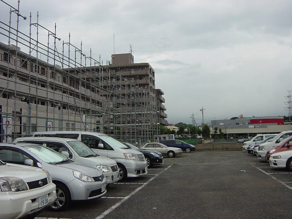 17/27 駐車場