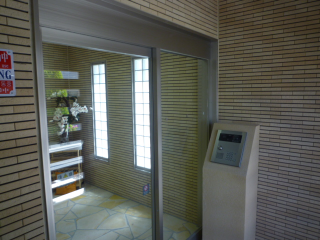 21/23 エントランス