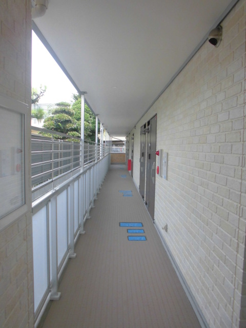 20/29 エントランス