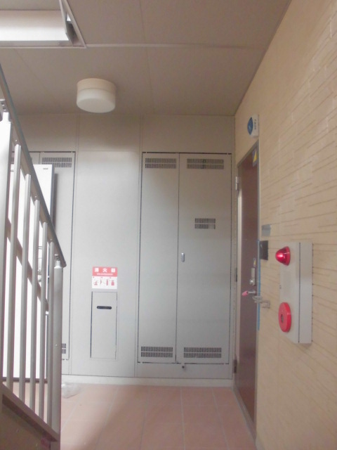 22/30 エントランス