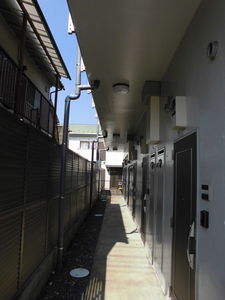 22/28 エントランス