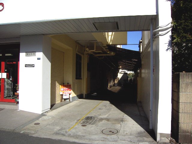 22/30 エントランス