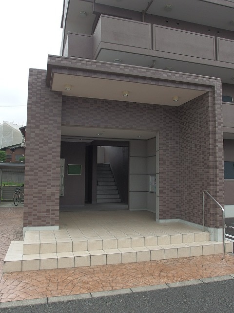 15/22 エントランス