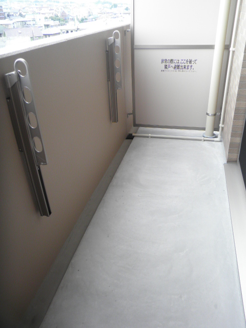 17/23 バルコニー