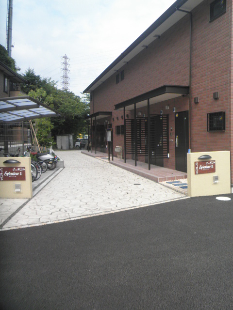 21/23 エントランス