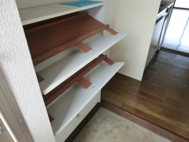 22/30 エントランス