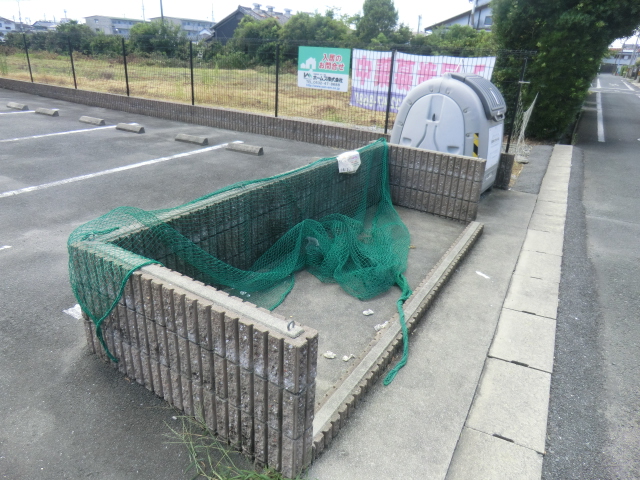 21/30 エントランス