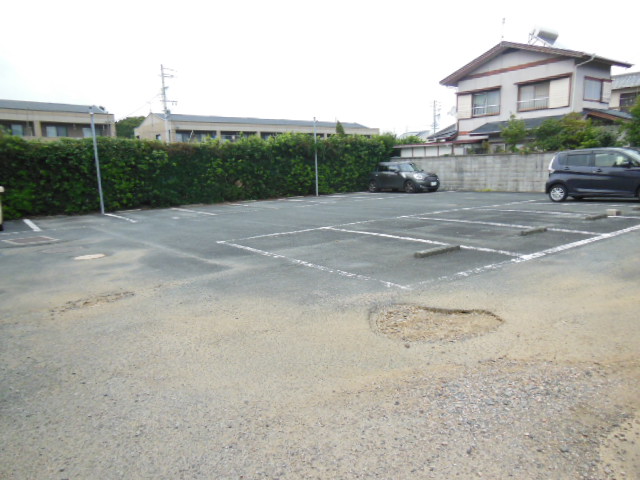 22/30 駐車場