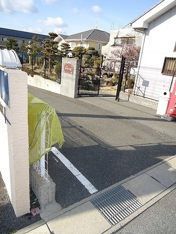 14/20 エントランス