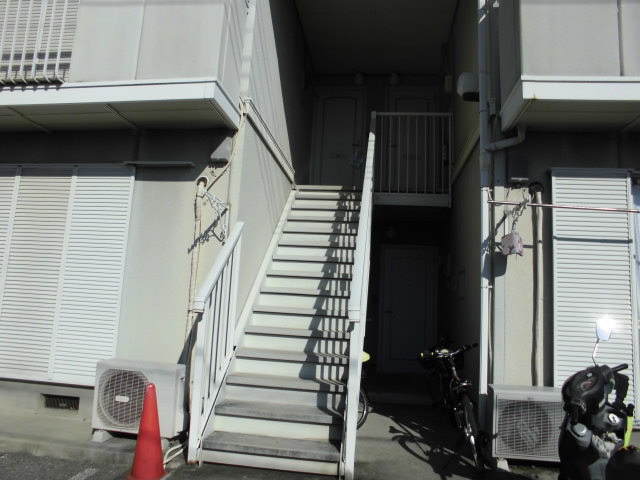 21/30 エントランス