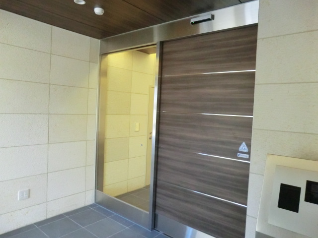 13/24 エントランス