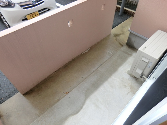 18/23 バルコニー