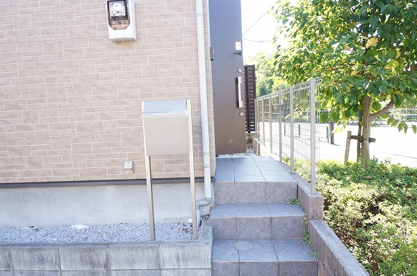 22/30 エントランス