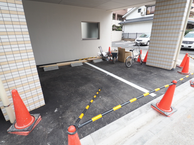 22/28 駐車場
