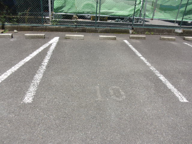 2/10 駐車場