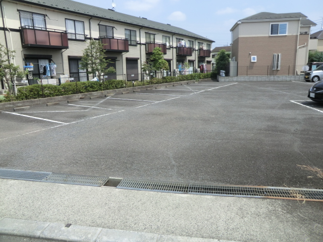 22/30 駐車場