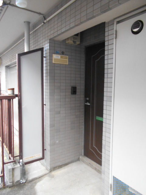 22/30 エントランス