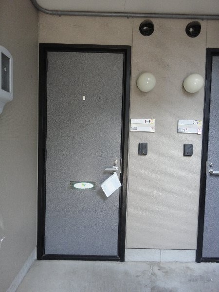 21/23 エントランス