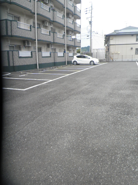 20/28 駐車場