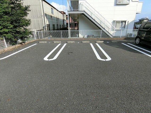 14/17 駐車場