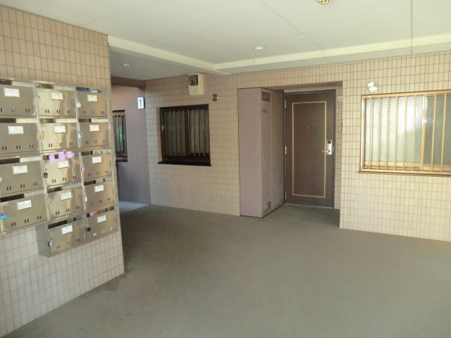 22/30 エントランス