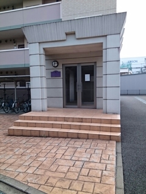 22/30 エントランス