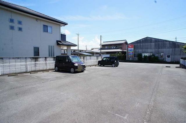 14/20 駐車場