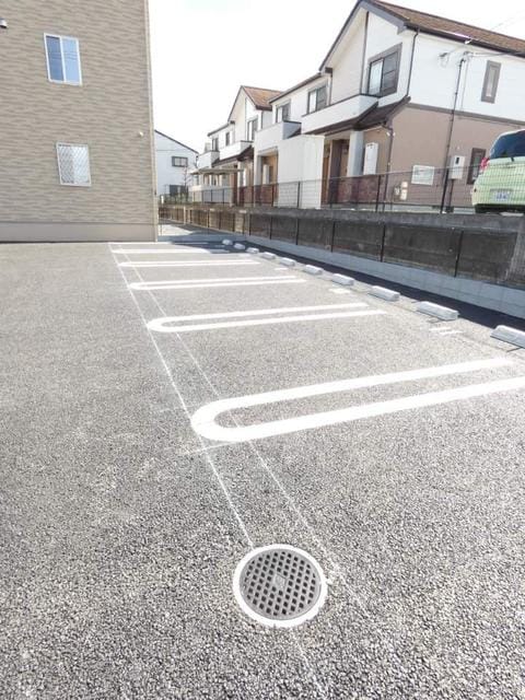 16/30 駐車場