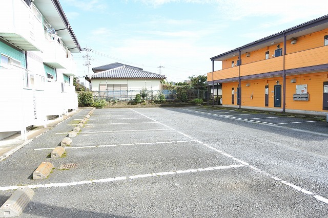 14/20 駐車場