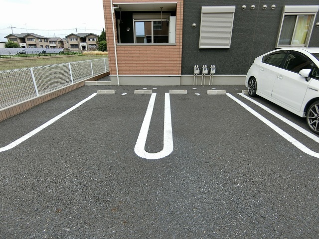 14/20 駐車場