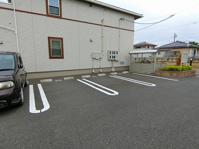 14/23 駐車場