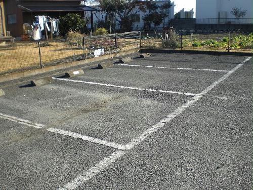 14/14 駐車場