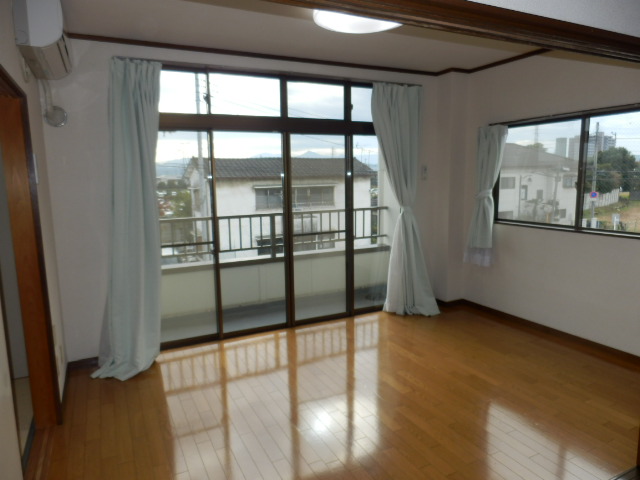 14/16 エントランス