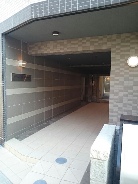 14/20 エントランス