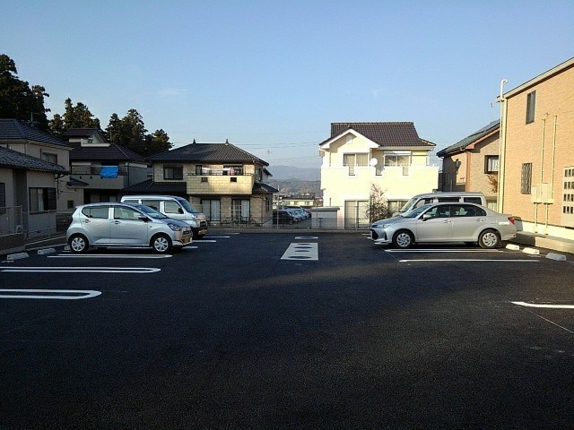 16/20 駐車場