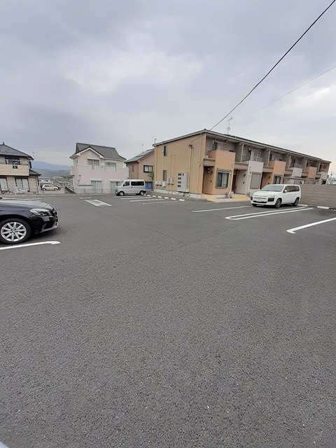 14/18 駐車場