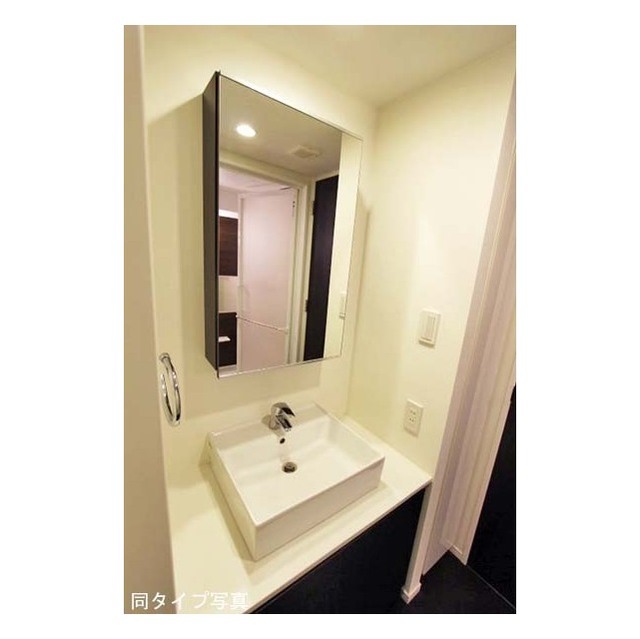 14/19 エントランス