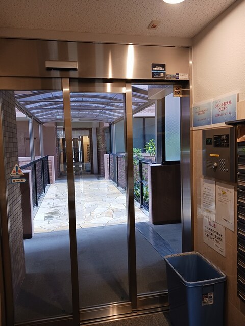 19/25 エントランス