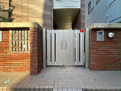 14/22 エントランス