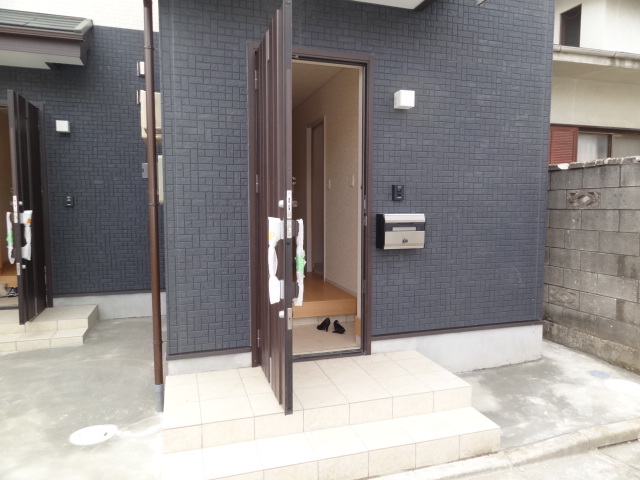 22/23 エントランス