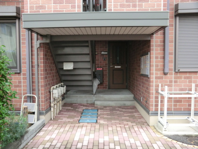 20/30 エントランス