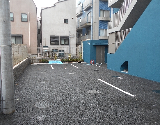 26/30 エントランス