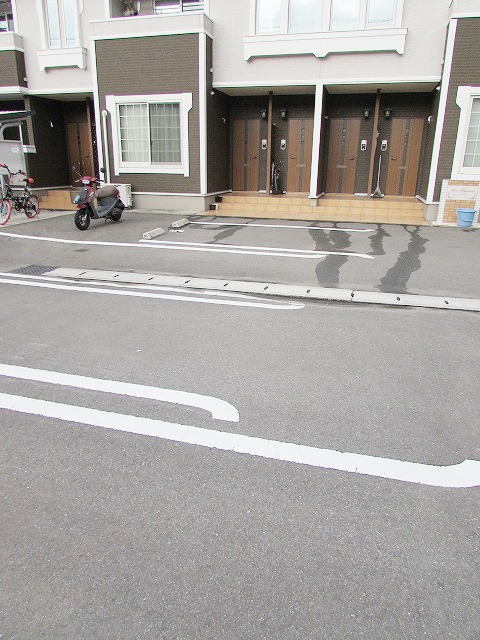 14/20 駐車場