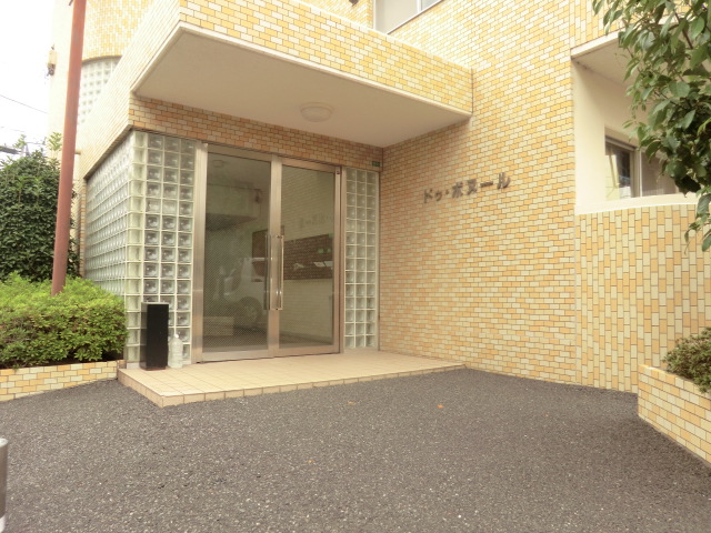 16/21 エントランス