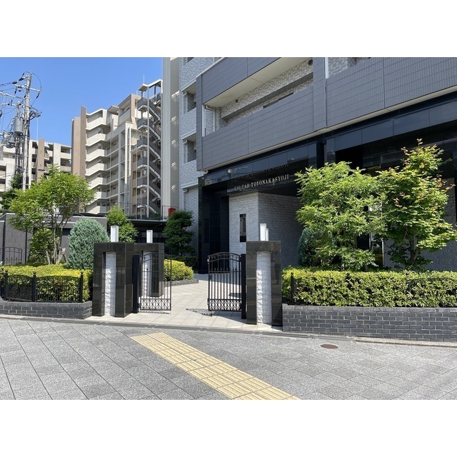 16/17 エントランス