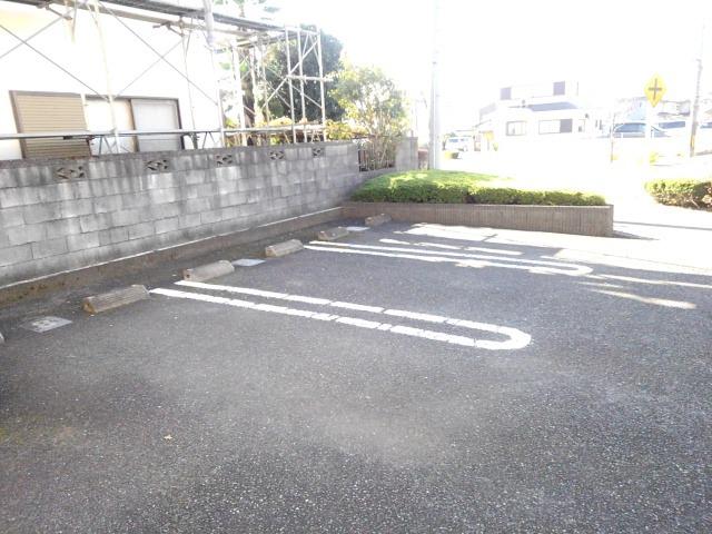 14/20 駐車場
