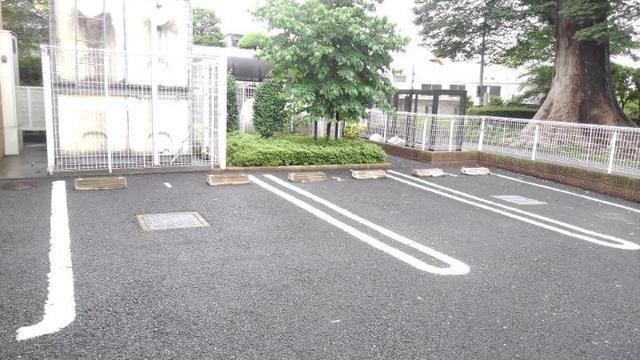 14/22 駐車場